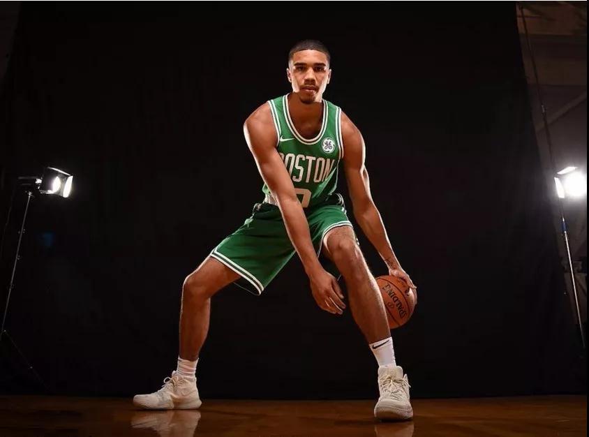 其是三分球 其是三分球