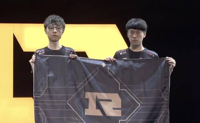 更离不开球 更离不开球