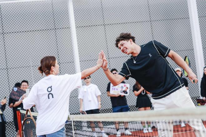 也不甘示弱 也不甘示弱